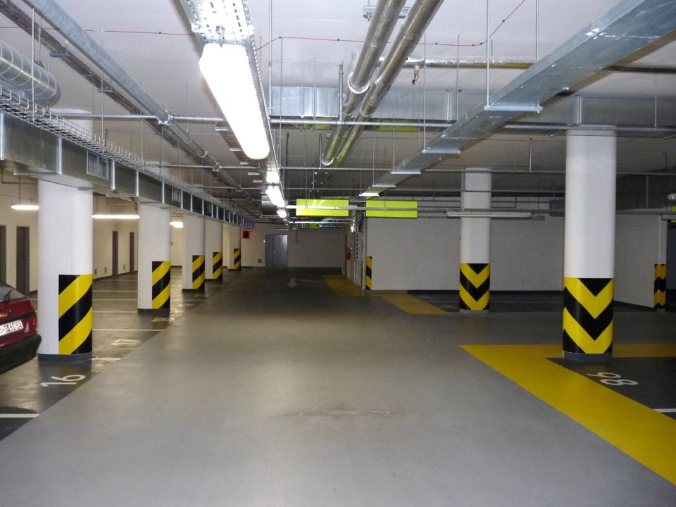 Garážové stání se sklepem, Rezidence Korunní, Praha 10 – Vinohrady