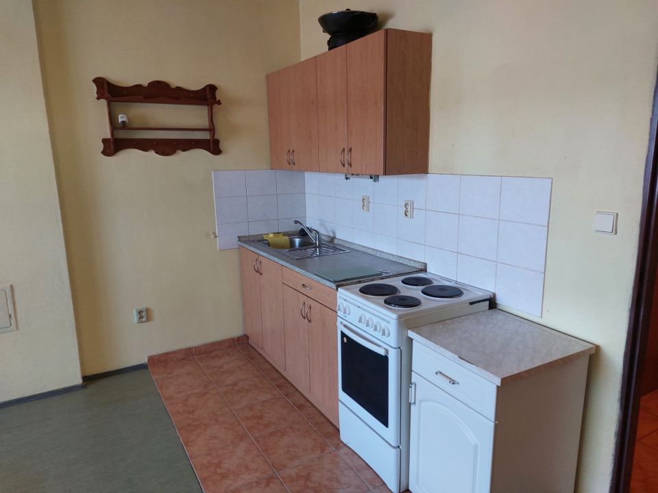 Pronájem garsoniéry, 27m², nezařízený, Praha-východ, Říčany